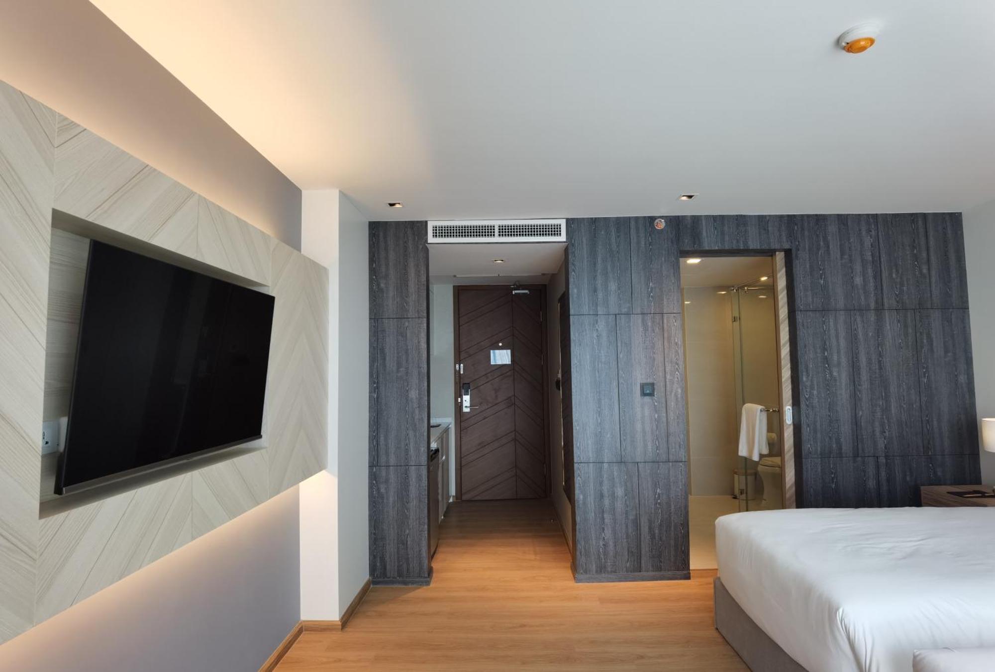 Wyndham La Vita Rawai Phuket Exterior photo