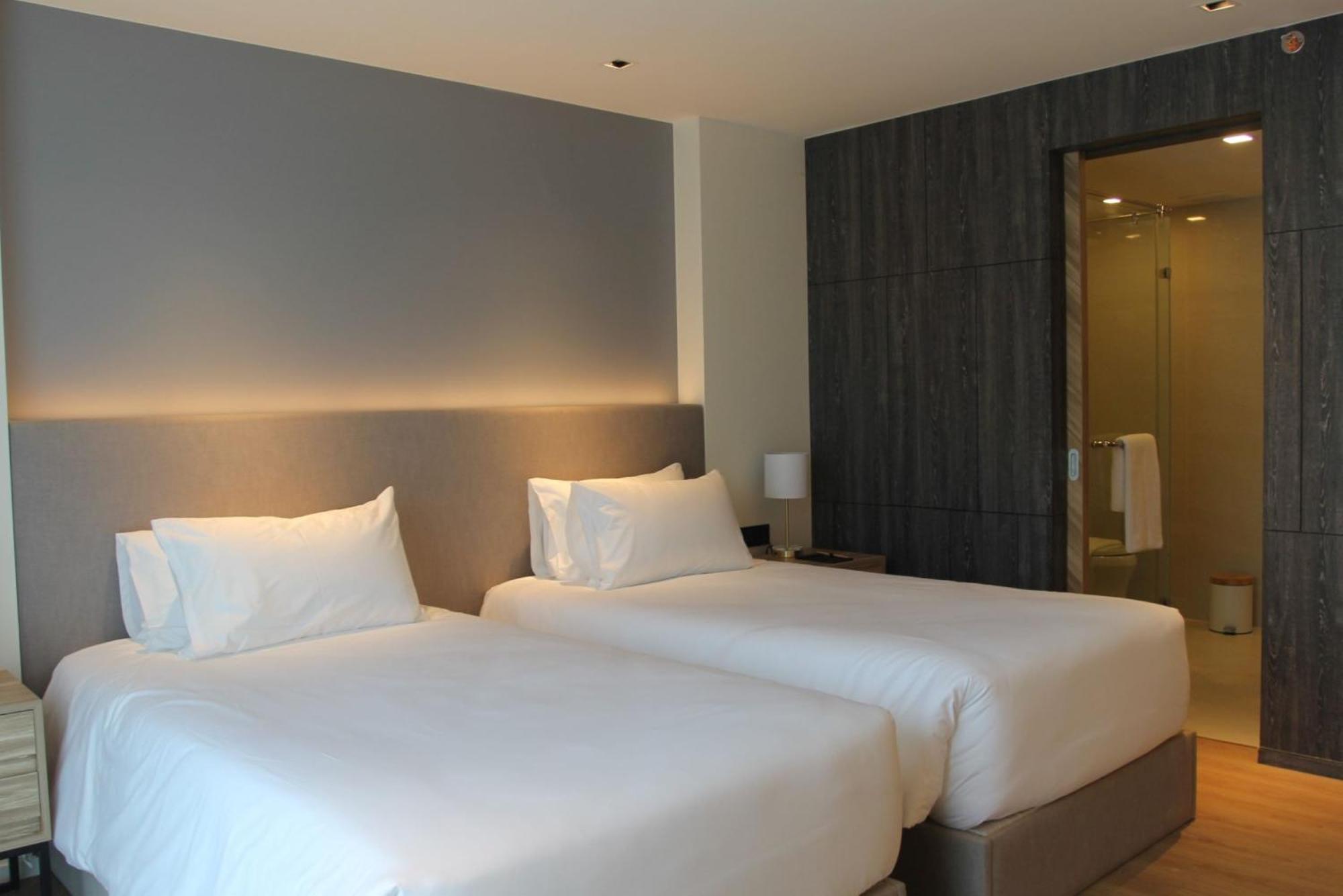 Wyndham La Vita Rawai Phuket Exterior photo