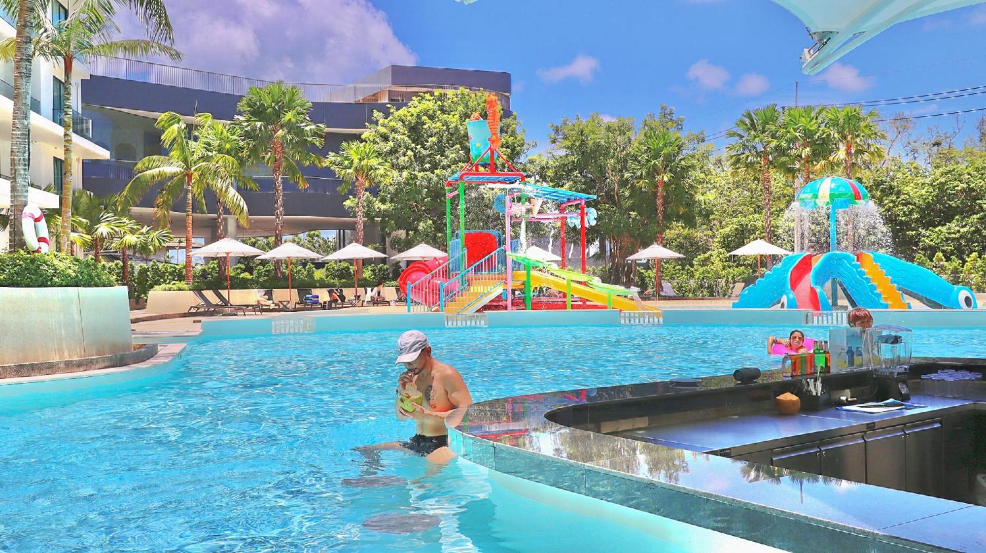 Wyndham La Vita Rawai Phuket Exterior photo